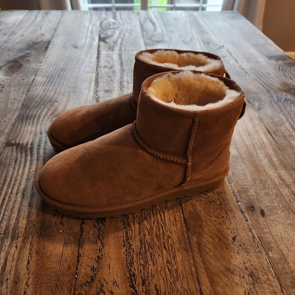 UGG Classic Mini Chestnut Boots - Picture 2 of 5